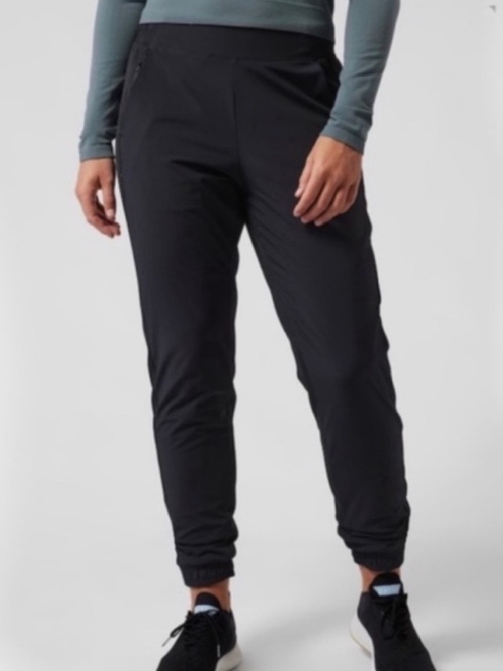 ATHLETA Brooklyn lined jogger in Black Pants Size 10 Athletic warm lounge wear